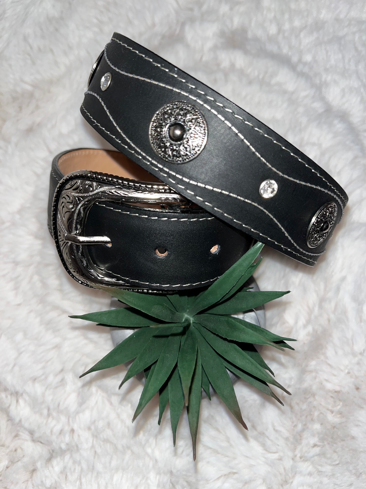 Black Silvertone Women's belt